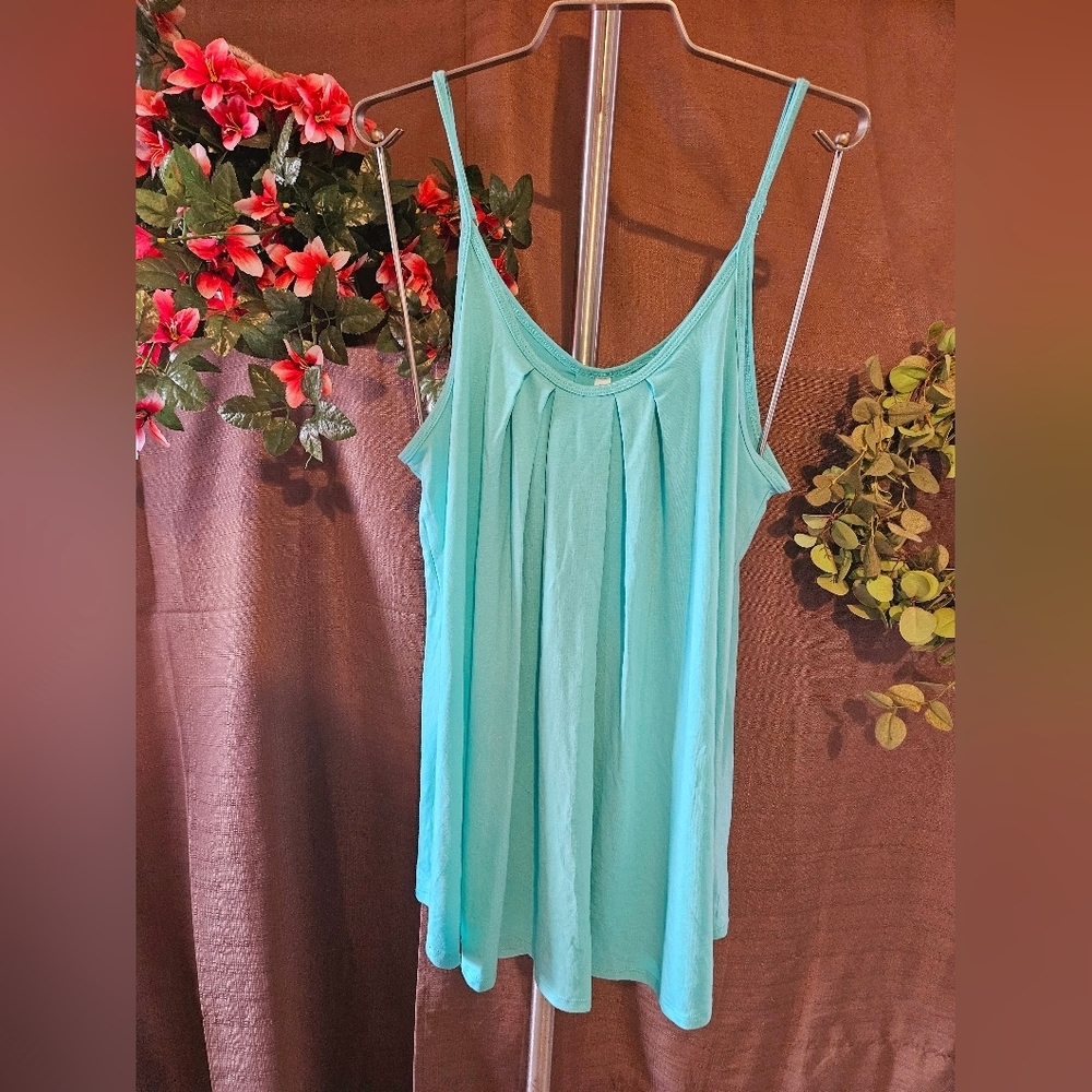 Mint flowy cami